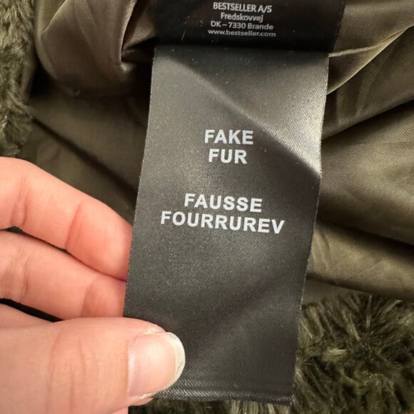 Vero Moda VMcurl Faux Fur Jacket Women’s Small Olive Green Plush Short Coat - Picture 14 of 14